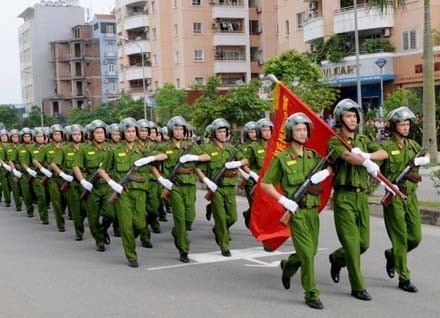 Công an không tiếp khách, nhận hoa chúc mừng ngày thành lập ngành