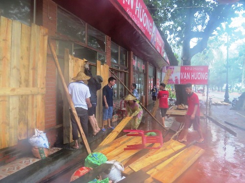 Trưa nay bão Dianmu vào Hải Phòng - Ninh Bình